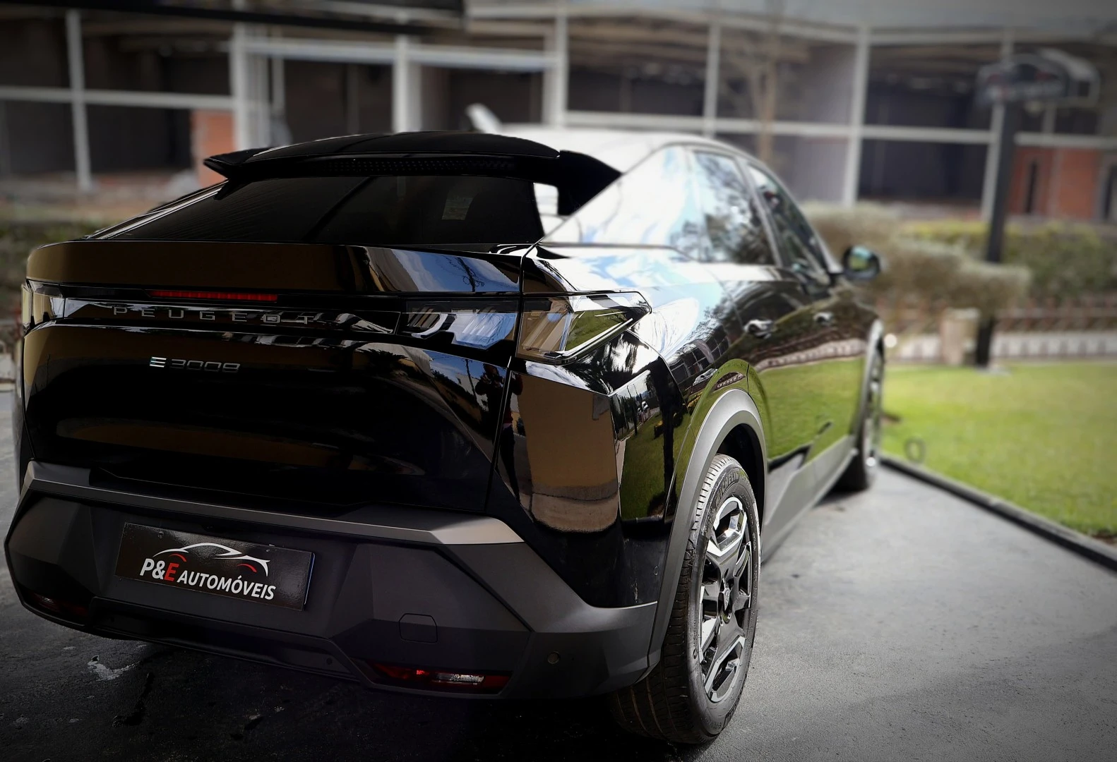 Peugeot E-3008 73 kWh GT