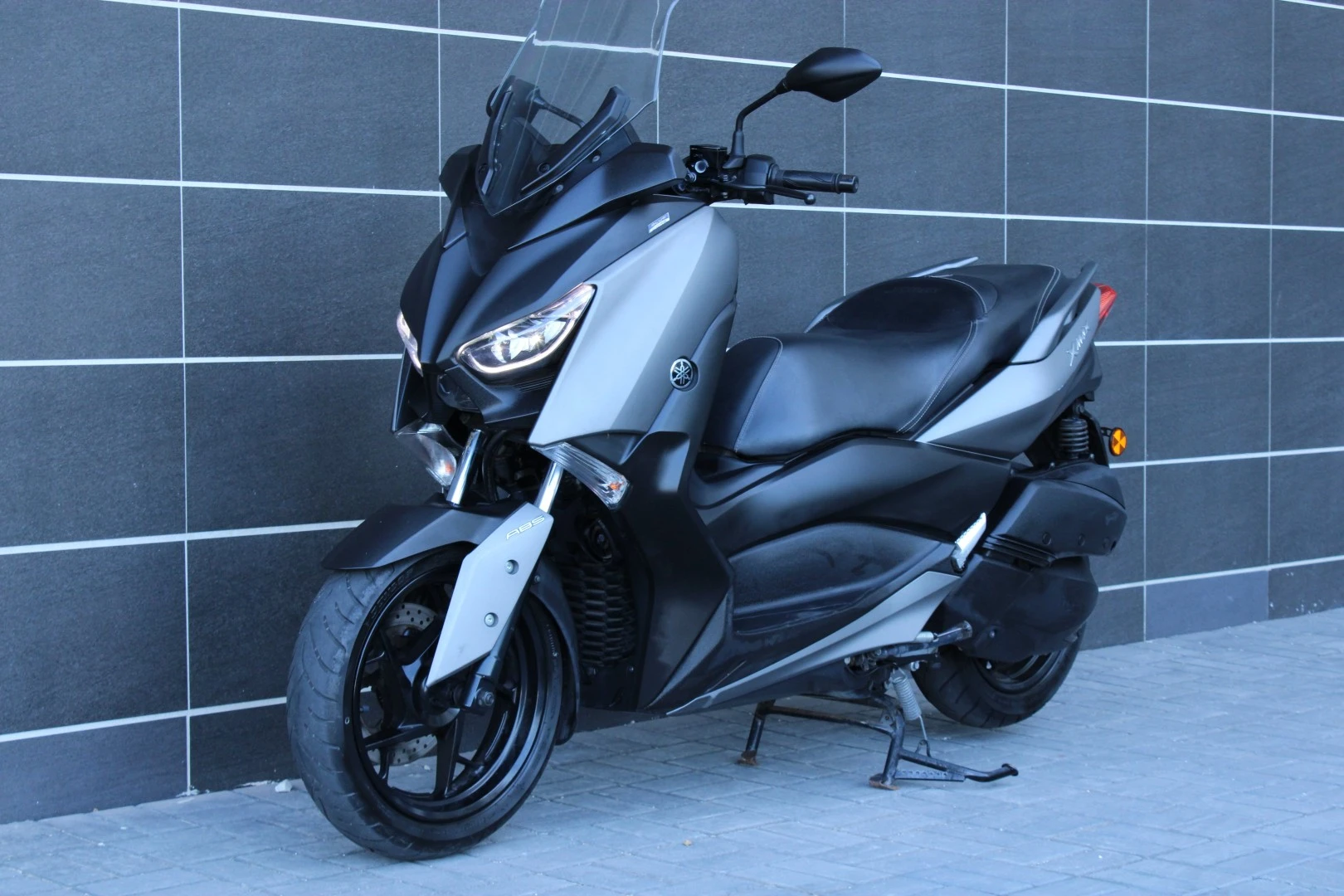 Yamaha X-Max  300