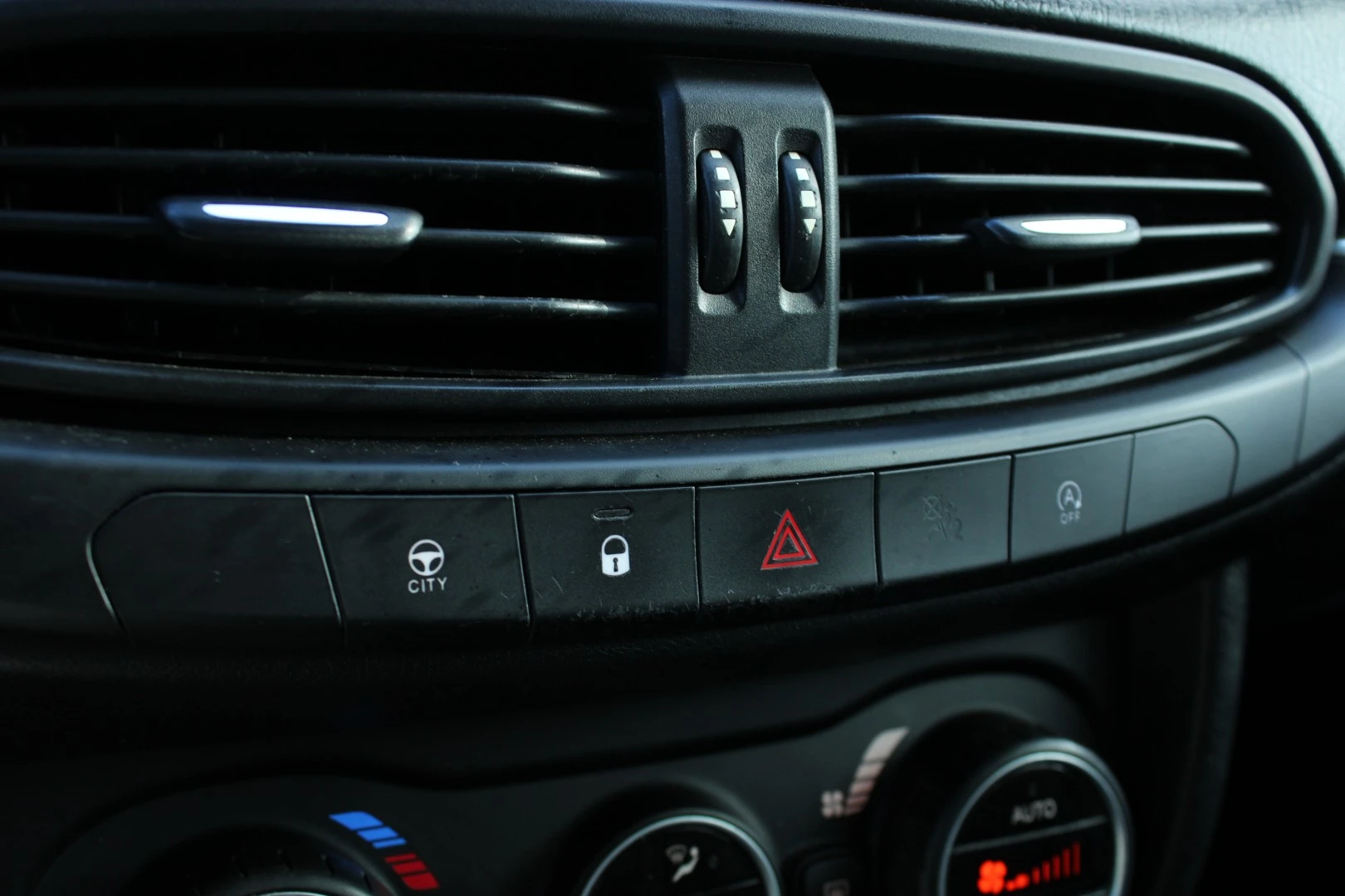 Fiat Tipo Station Wagon 1.6 M-Jet Lounge Tech