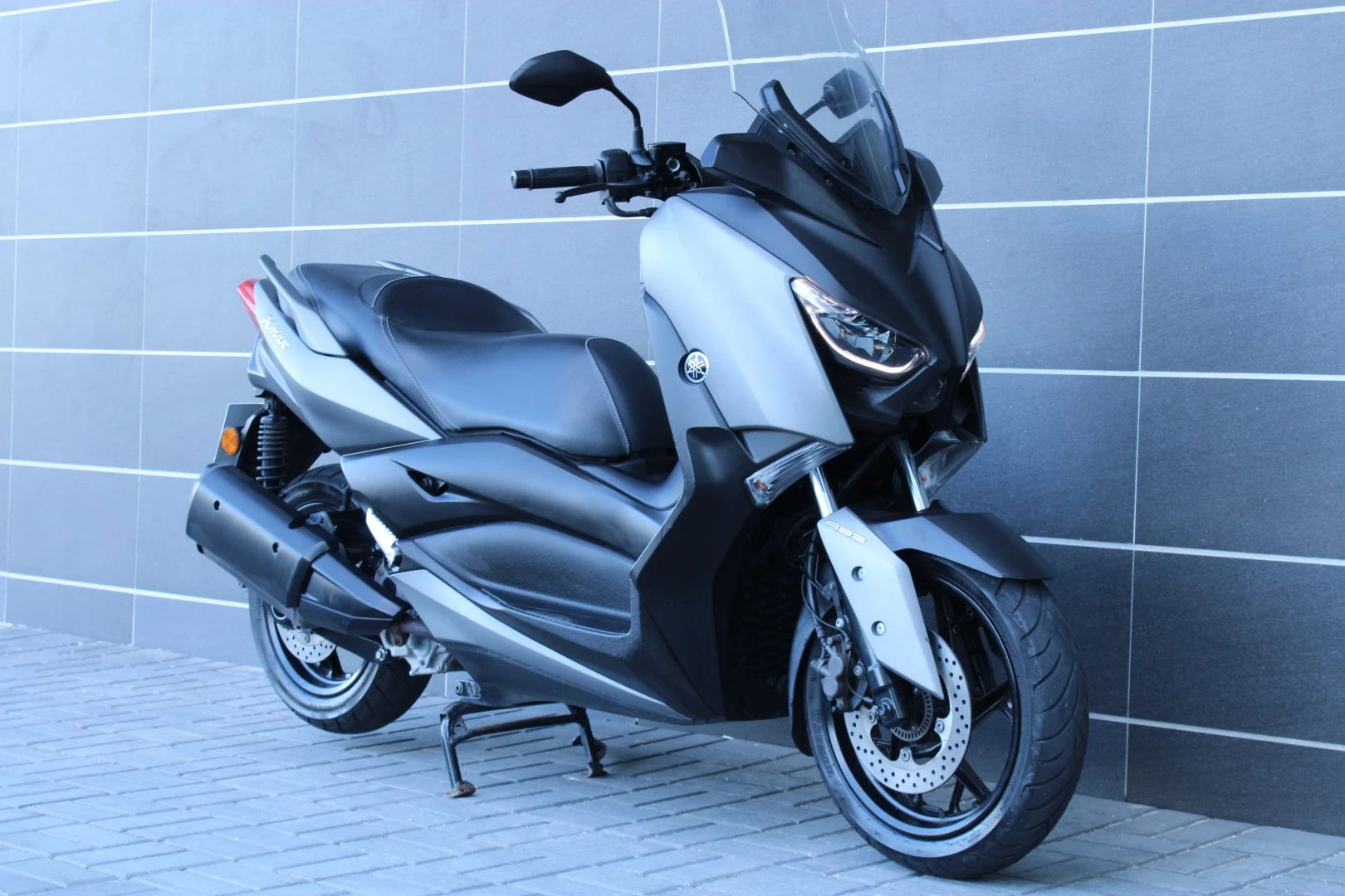 Yamaha X-Max  300