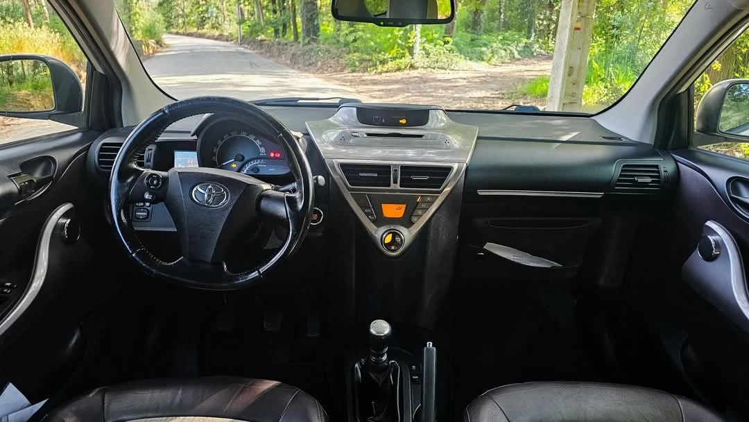 Toyota iQ 1.0 VVT-i Essential+AC