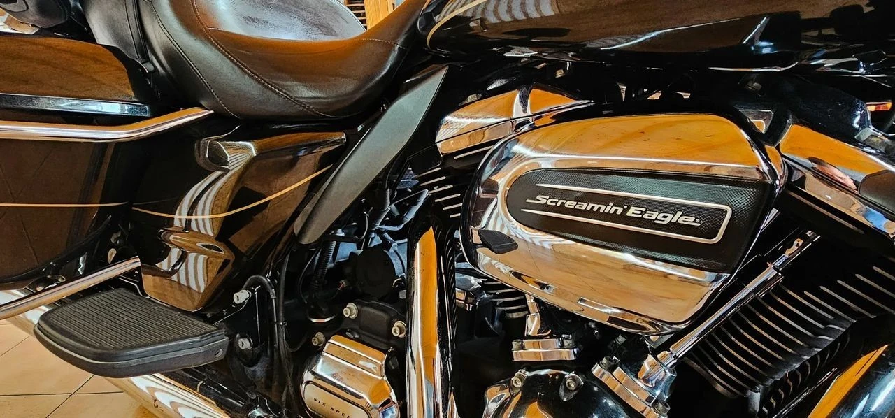 Harley-Davidson FLHTCUI  107 ELECTRA GLIDE ULTRA LIMITED Screamin&#039;Eagle