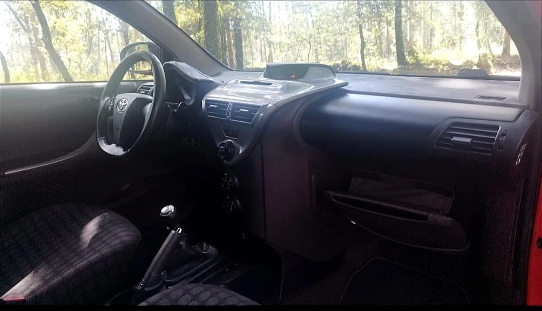 Toyota iQ 1.0 +