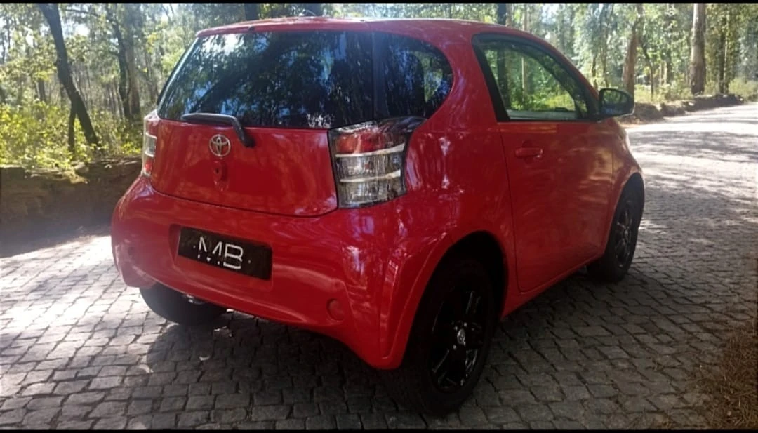 Toyota iQ 1.0 +