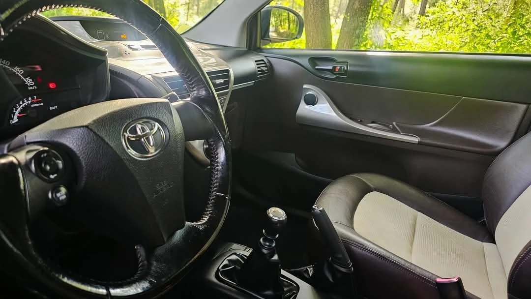 Toyota iQ 1.0 VVT-i Essential+AC