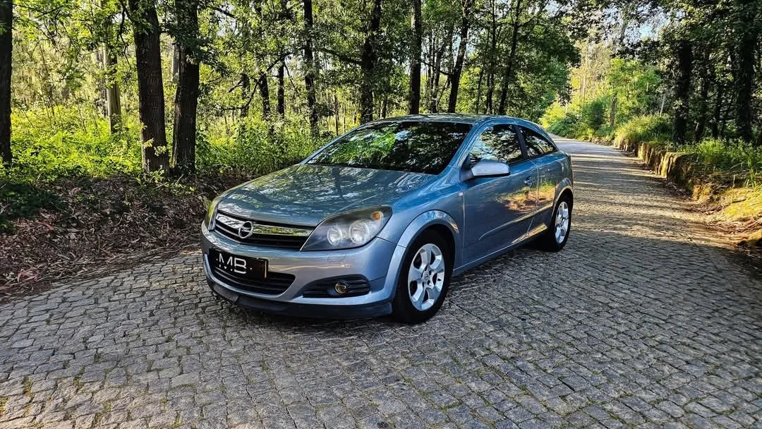 Opel Astra GTC 1.3 CDTi