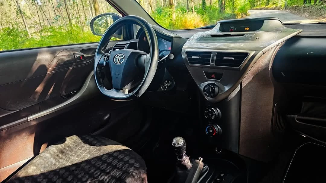 Toyota iQ 1.0 +