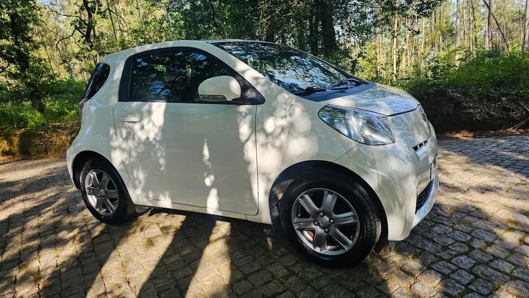 Toyota iQ 1.0 VVT-i Essential+AC