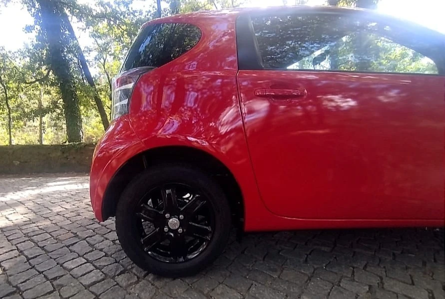 Toyota iQ 1.0 +