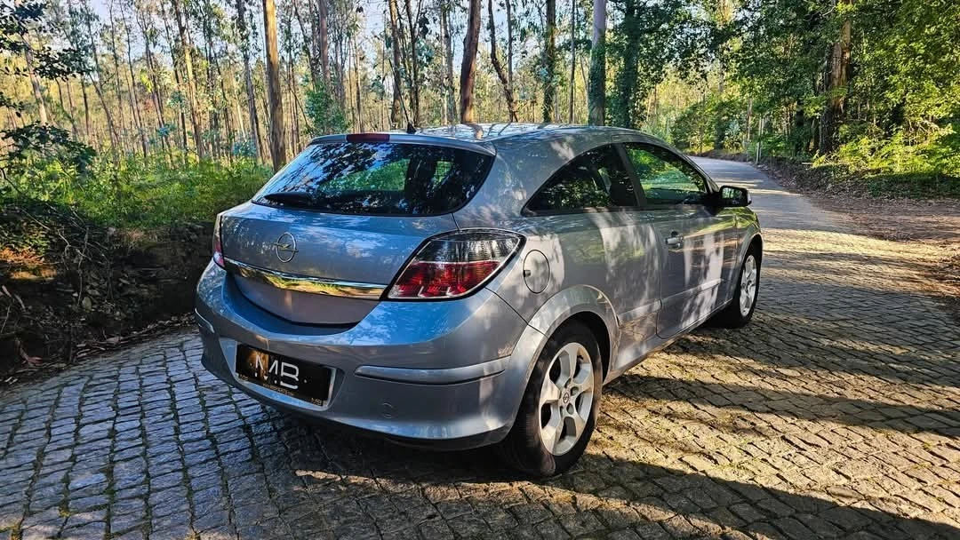 Opel Astra GTC 1.3 CDTi