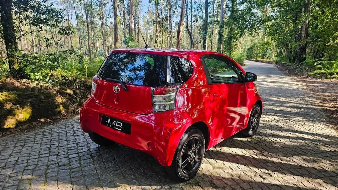 Toyota iQ 1.0 +
