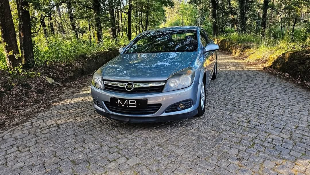Opel Astra GTC 1.3 CDTi
