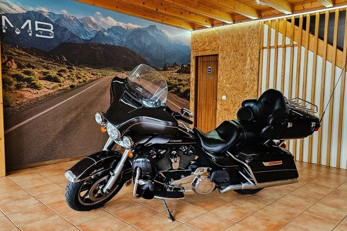Harley-Davidson FLHTCUI  107 ELECTRA GLIDE ULTRA LIMITED Screamin&#039;Eagle