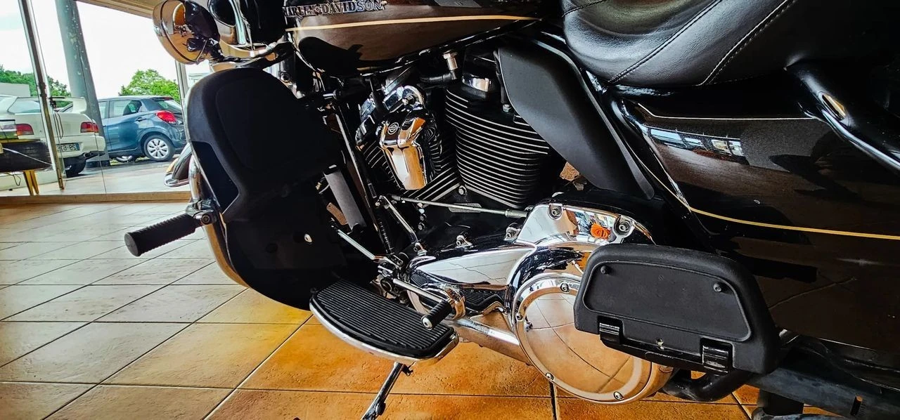 Harley-Davidson FLHTCUI  107 ELECTRA GLIDE ULTRA LIMITED Screamin&#039;Eagle