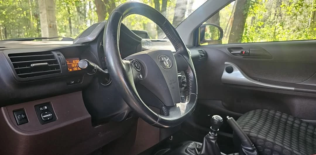 Toyota iQ 1.0 +
