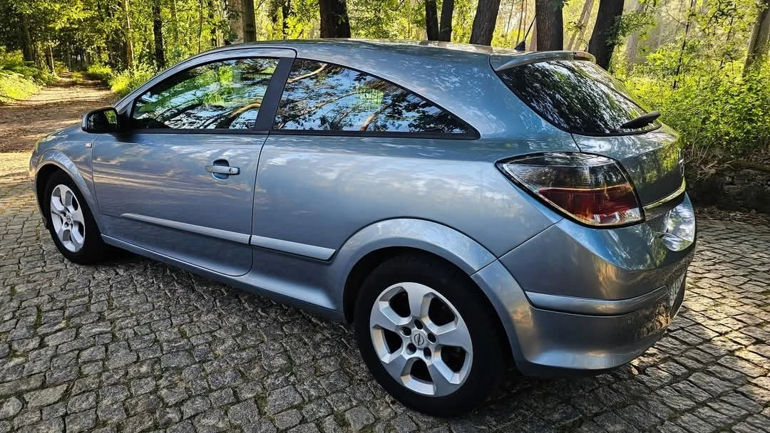 Opel Astra GTC 1.3 CDTi