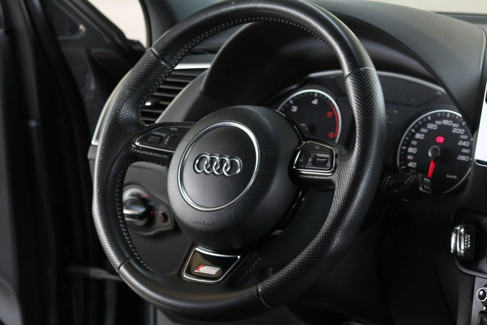 Audi Q5 3.0 TDi quattro S-line S-tronic