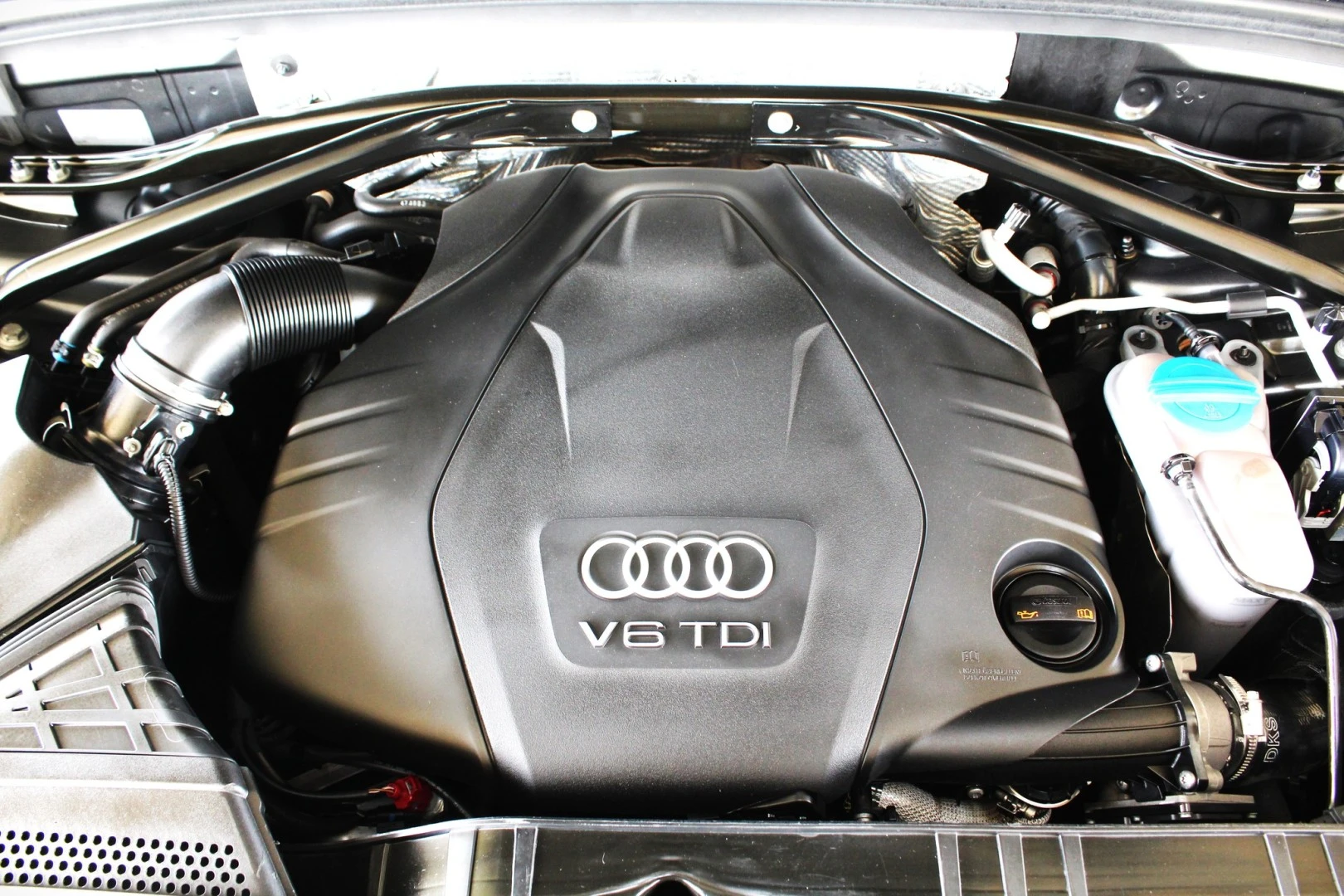 Audi Q5 3.0 TDi quattro S-line S-tronic