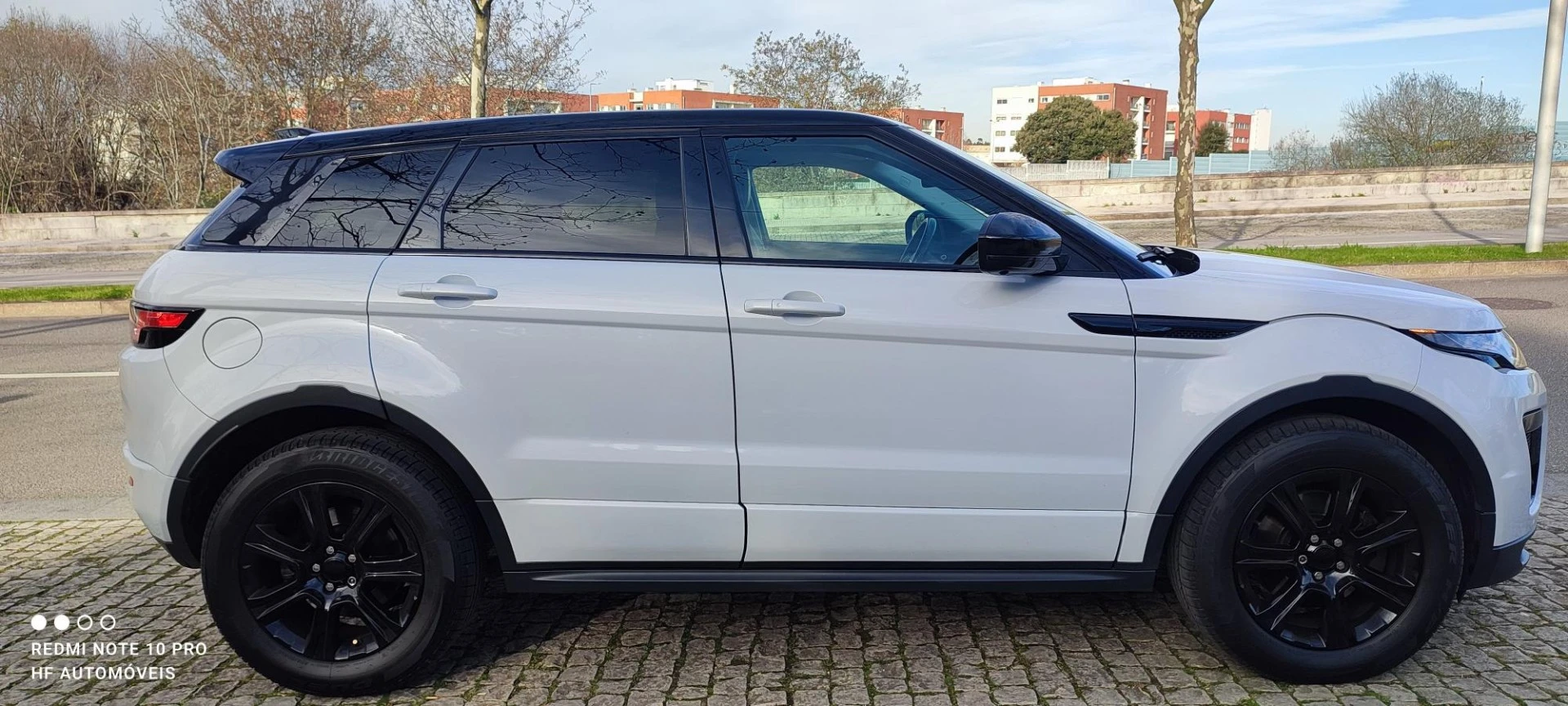 Land Rover Range Rover Evoque 2.0 D180 AWD R-Dynamic Auto