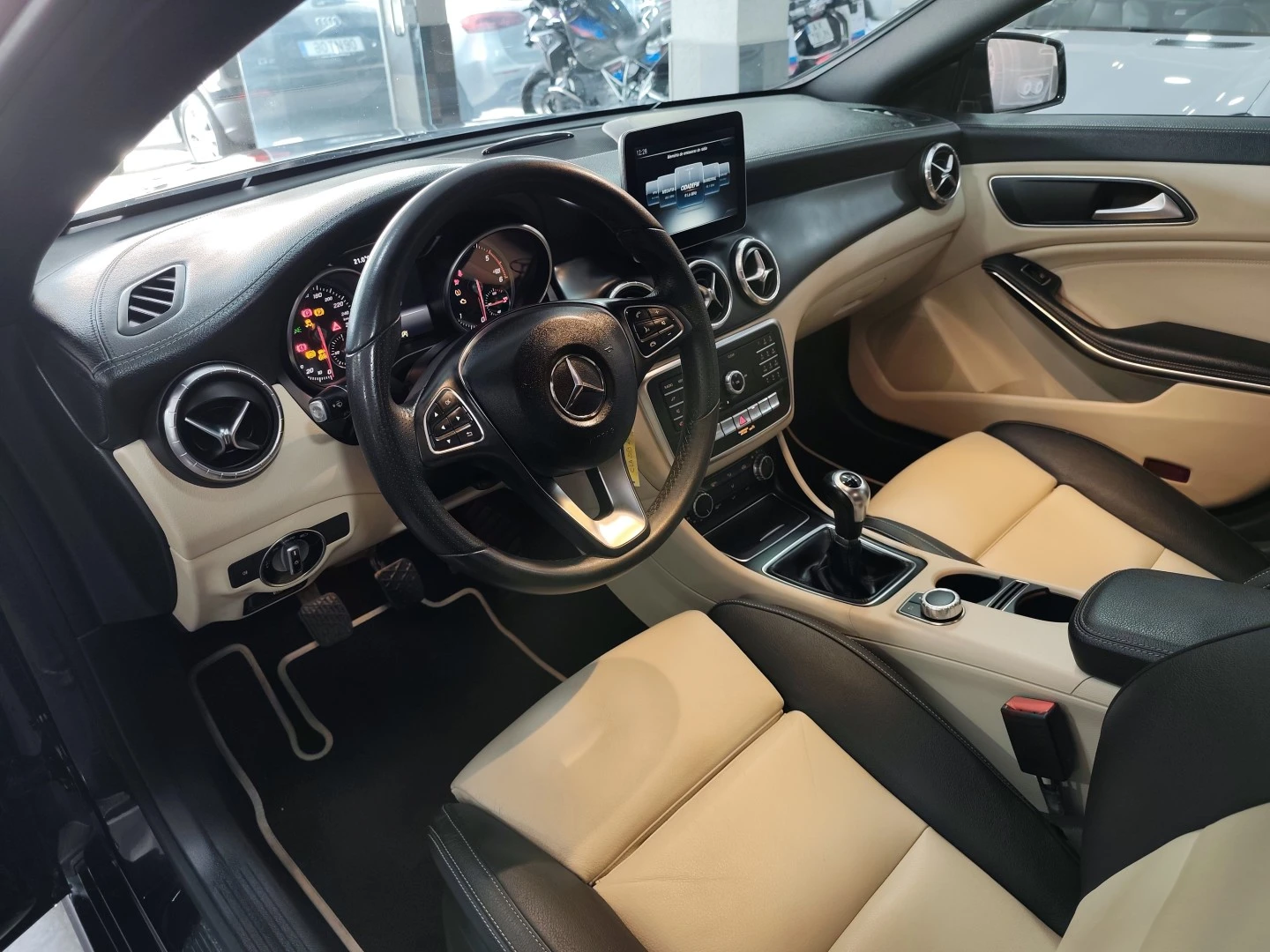 Mercedes-Benz CLA 200 d Shooting Brake Urban
