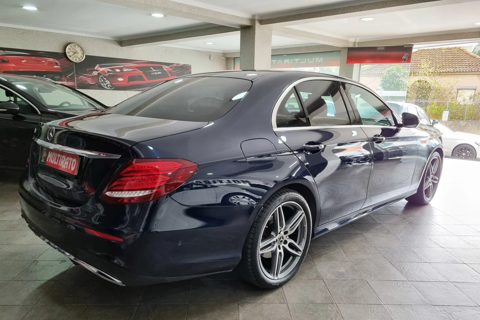 Mercedes-Benz E 220 AMG Line
