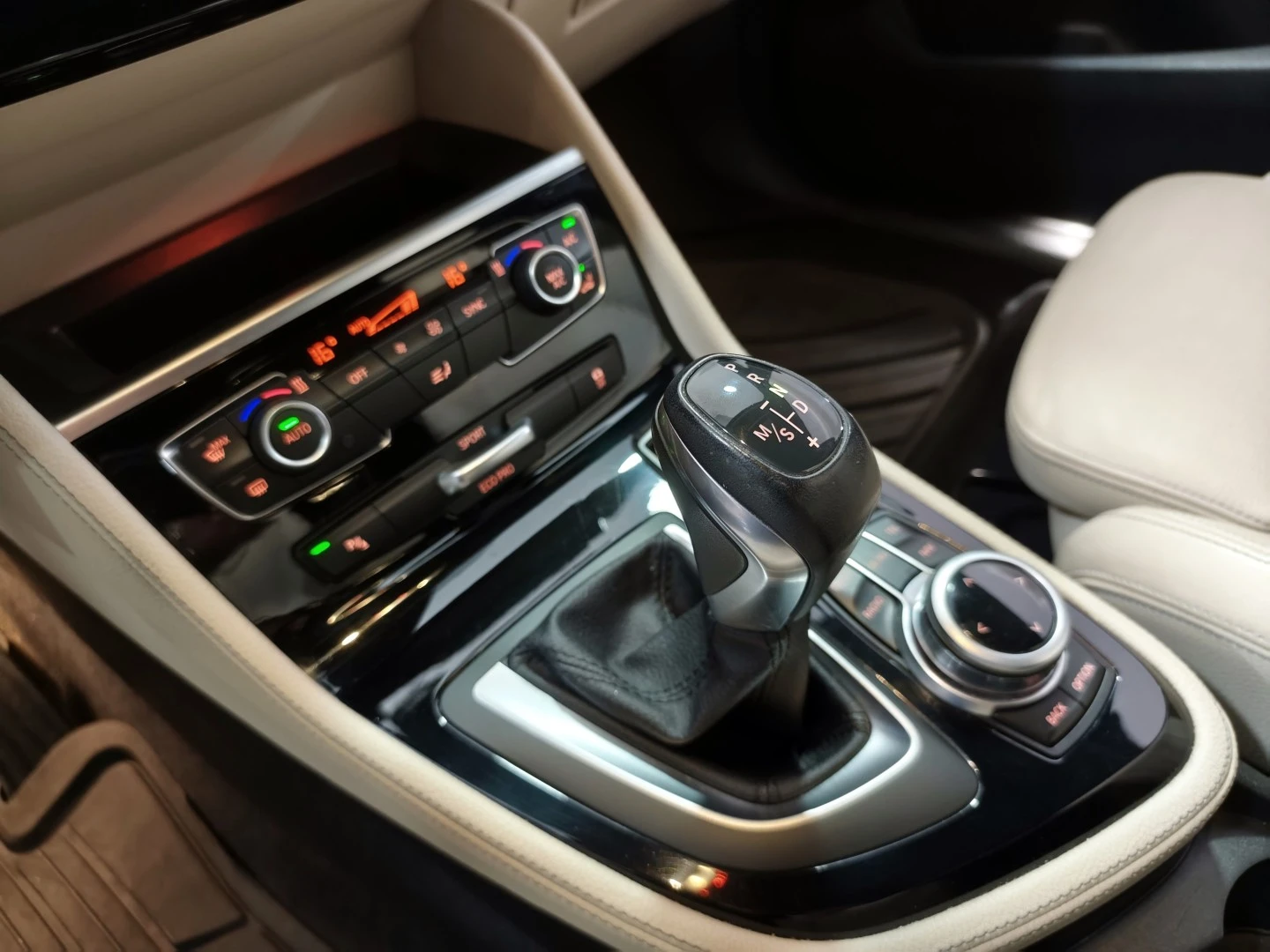 BMW 218 Gran Tourer d Line Luxury Auto