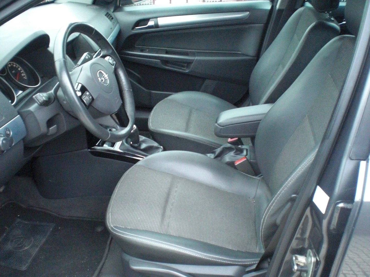Opel Astra Caravan 1.7 CDTi Cosmo ecoFLEX