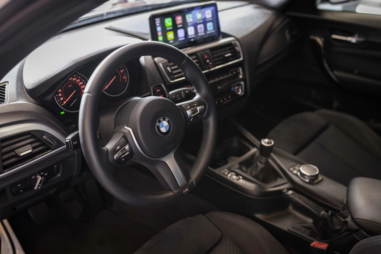 BMW 220 i Coupe Pack M