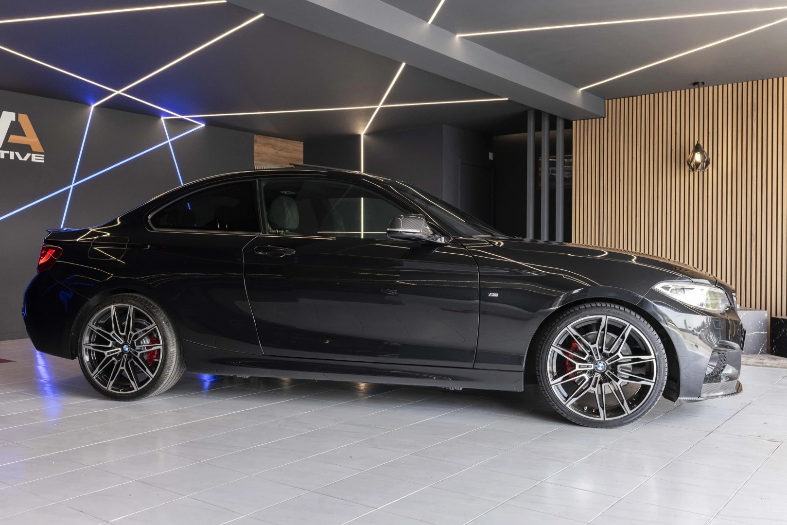 BMW 220 i Coupe Pack M