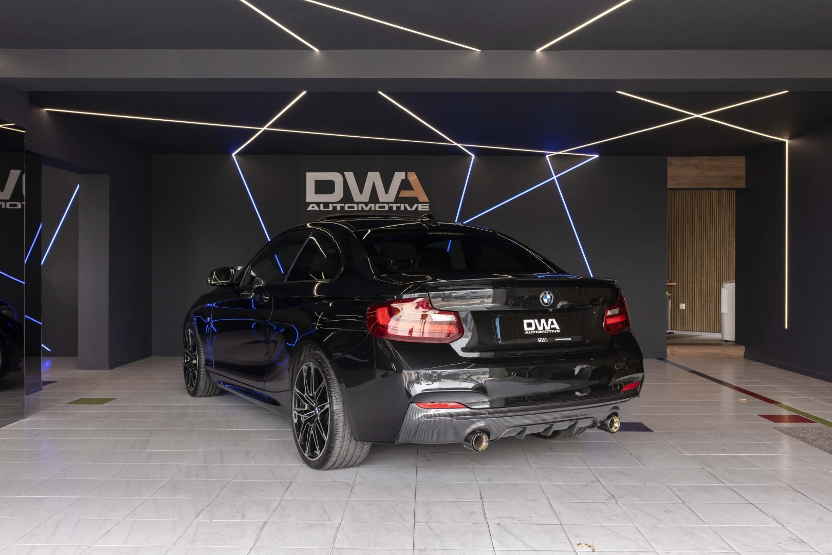 BMW 220 i Coupe Pack M