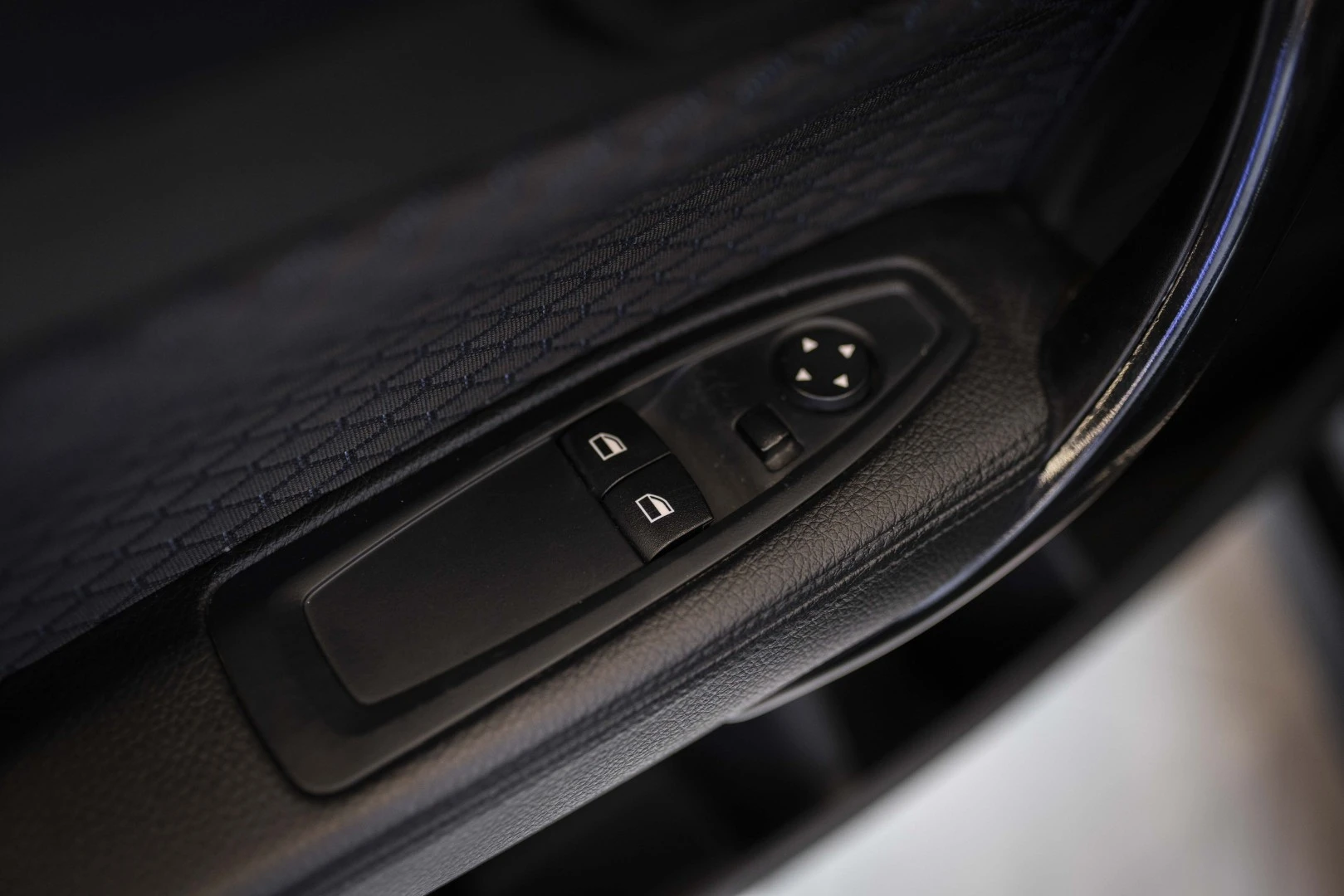 BMW 220 i Coupe Pack M