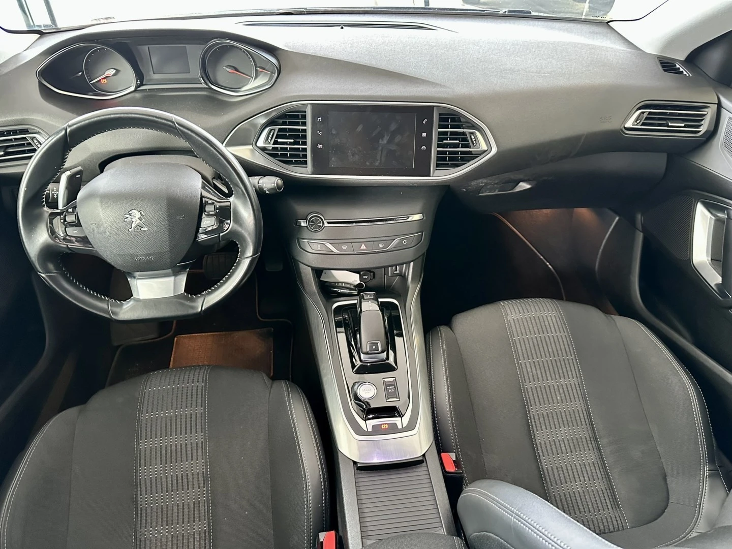 Peugeot 308 SW BlueHDi 130 EAT8 Stop &amp; Start Allure Business-Pack