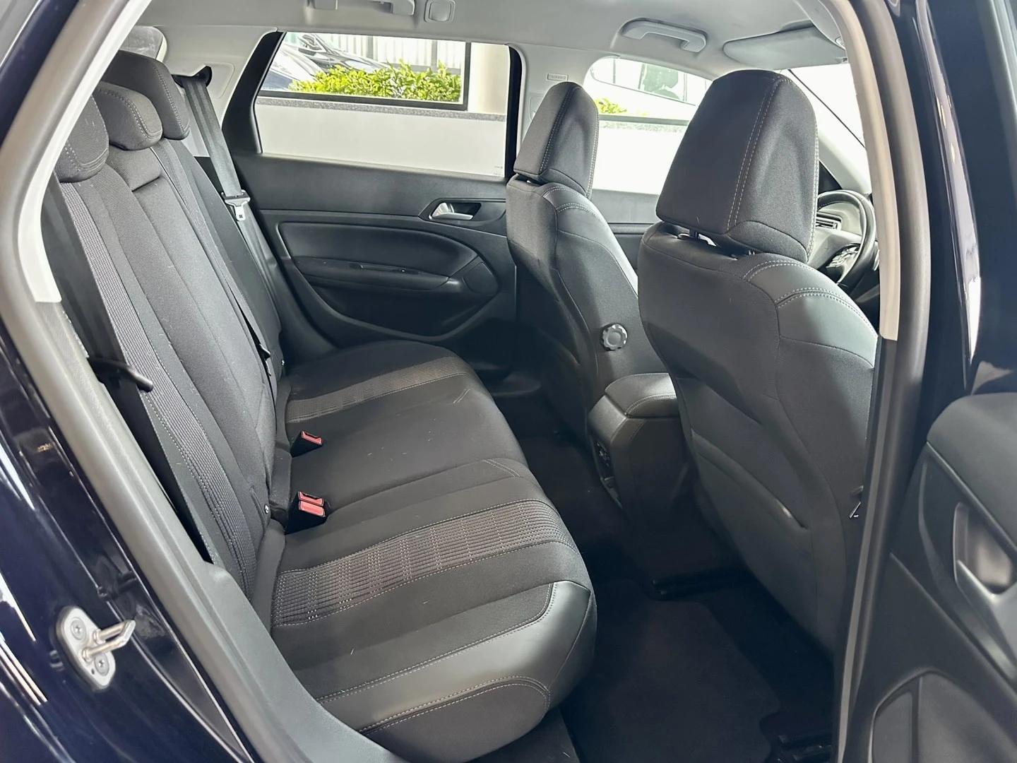 Peugeot 308 SW BlueHDi 130 EAT8 Stop &amp; Start Allure Business-Pack