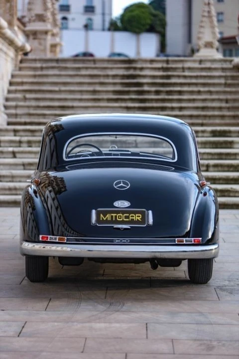 Mercedes-Benz 300 C 300
