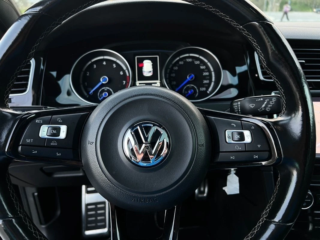 VW Golf 2.0 TSi R