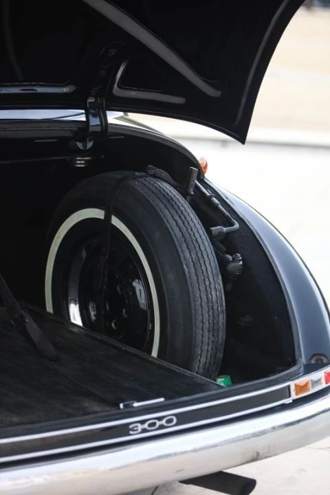 Mercedes-Benz 300 C 300