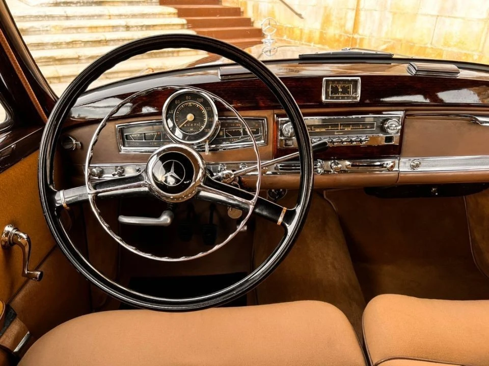 Mercedes-Benz 300 C 300