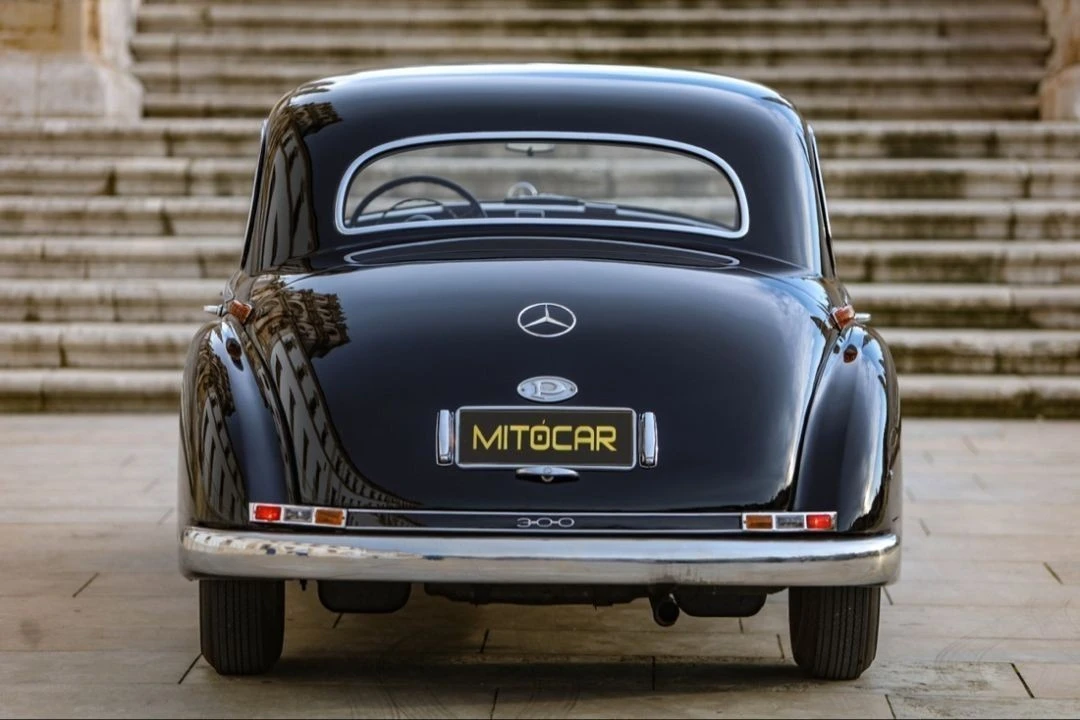 Mercedes-Benz 300 C 300
