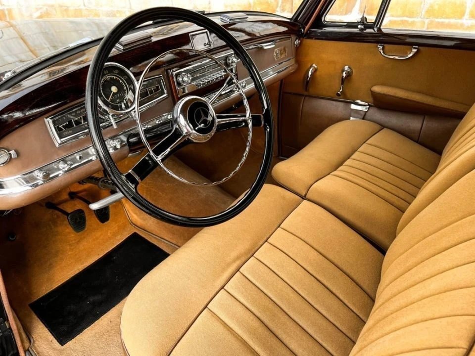 Mercedes-Benz 300 C 300