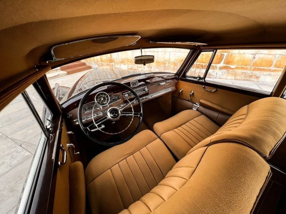 Mercedes-Benz 300 C 300