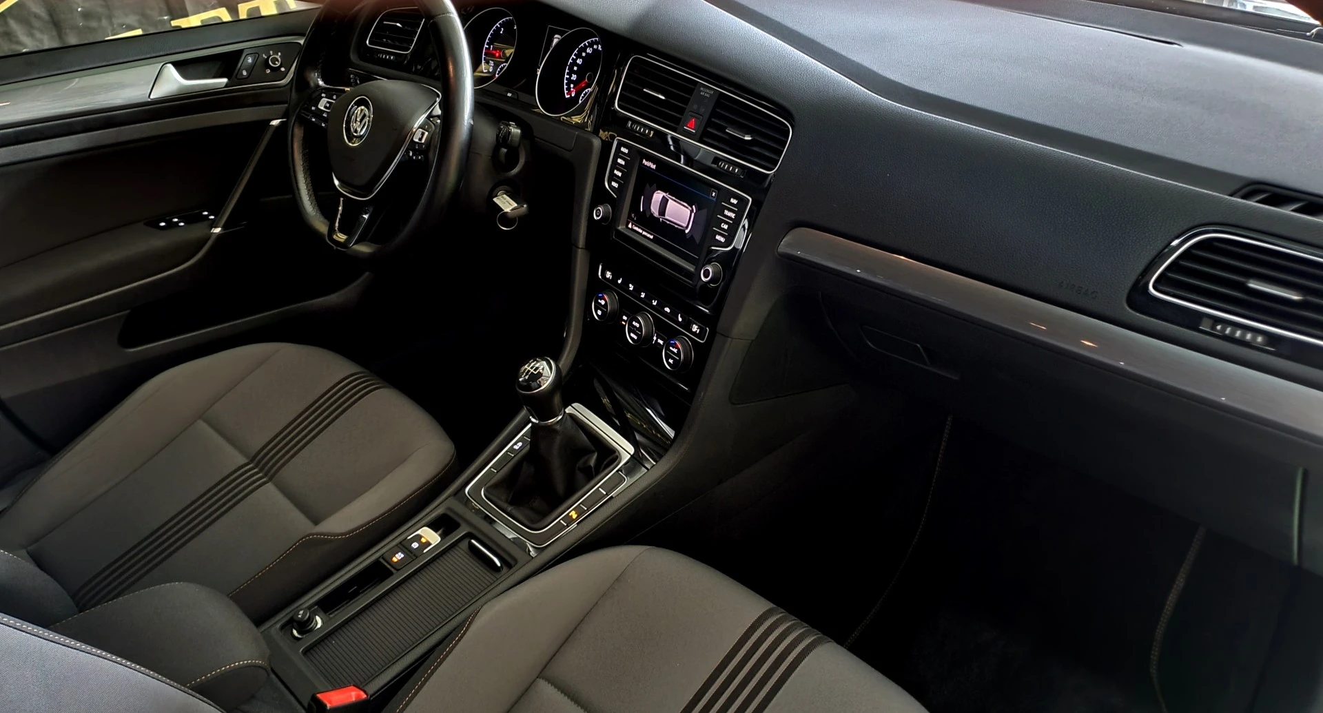 VW Golf Variant 1.6 TDI BlueMotion Allstar