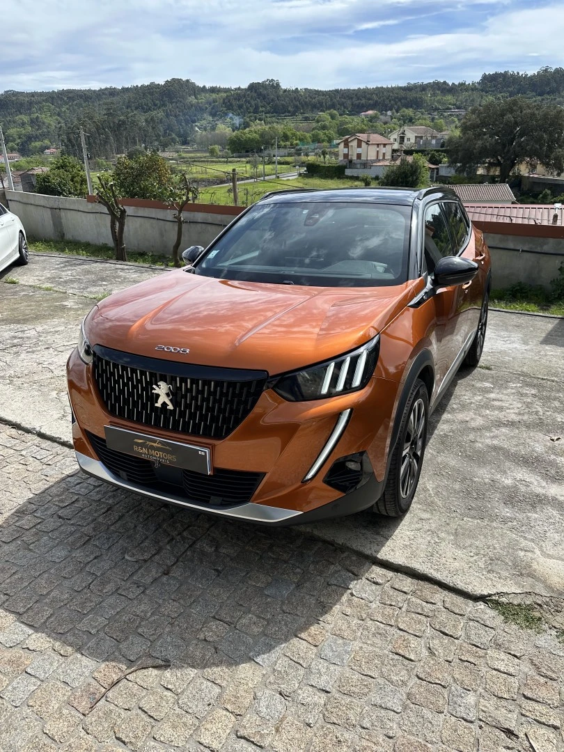 Peugeot 2008 1.2 PureTech GT EAT8