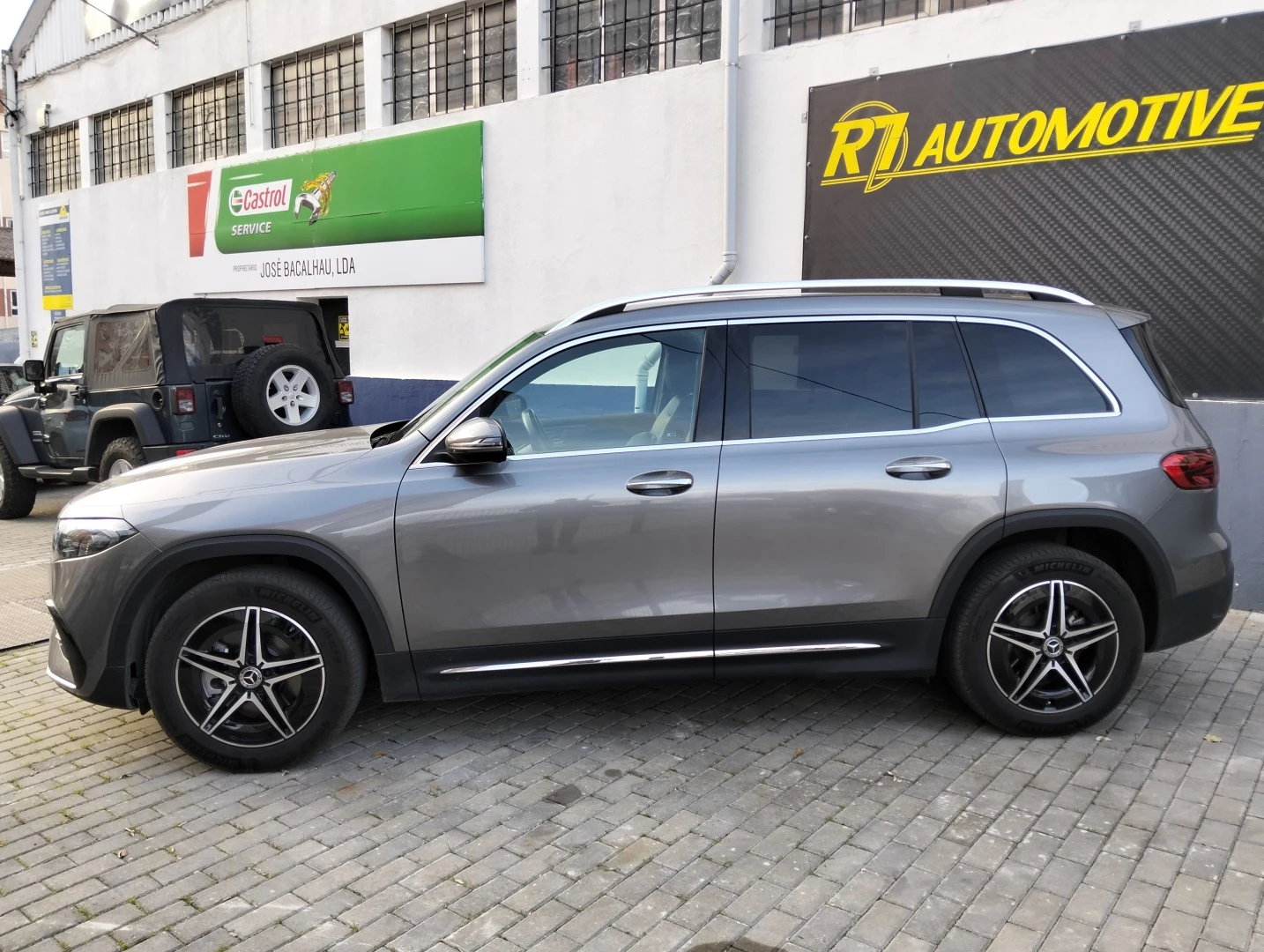 Mercedes-Benz EQB 250 AMG Line