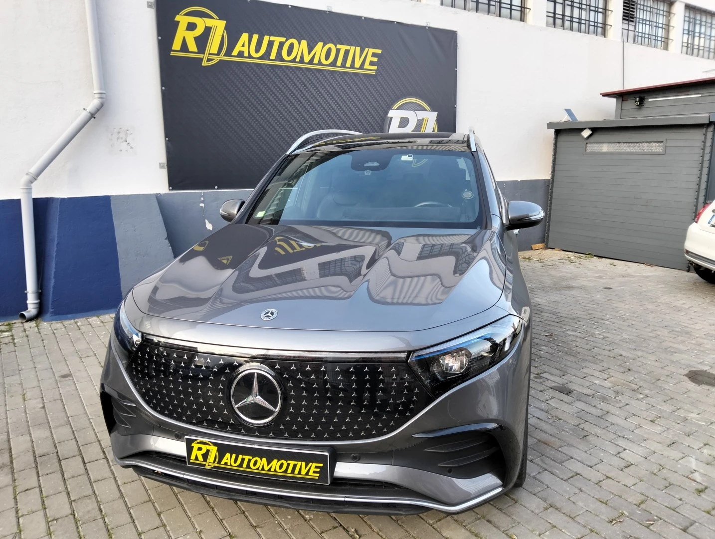 Mercedes-Benz EQB 250 AMG Line