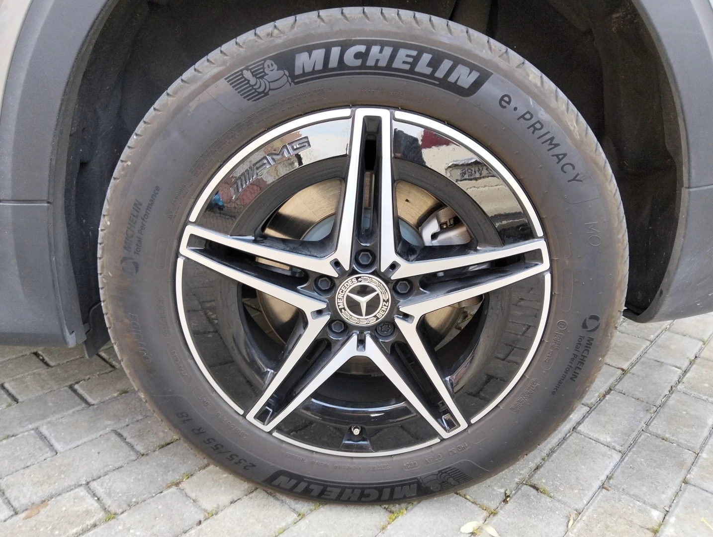Mercedes-Benz EQB 250 AMG Line
