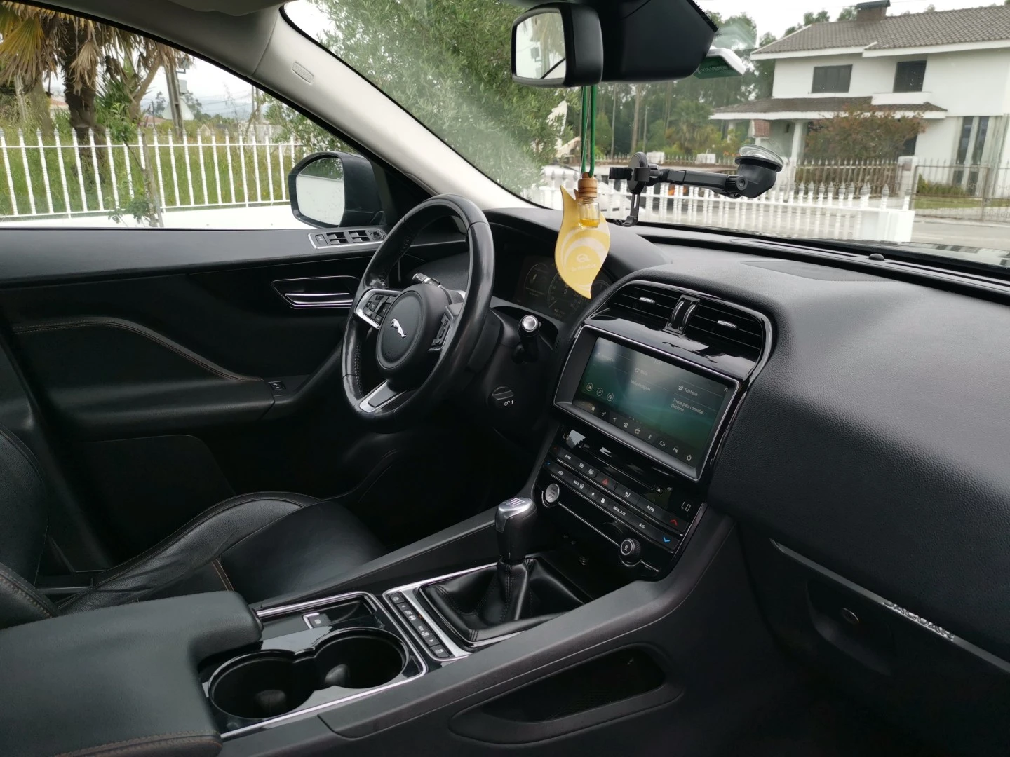 Jaguar F-Pace 2.0 i4D Portfolio