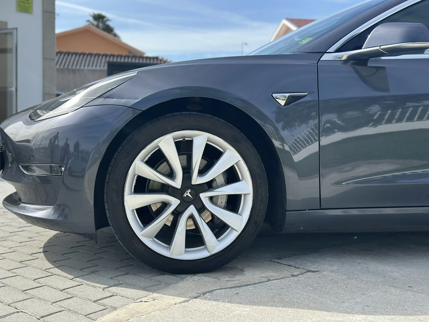 Tesla Model 3 Long Range AWD Dual Motor