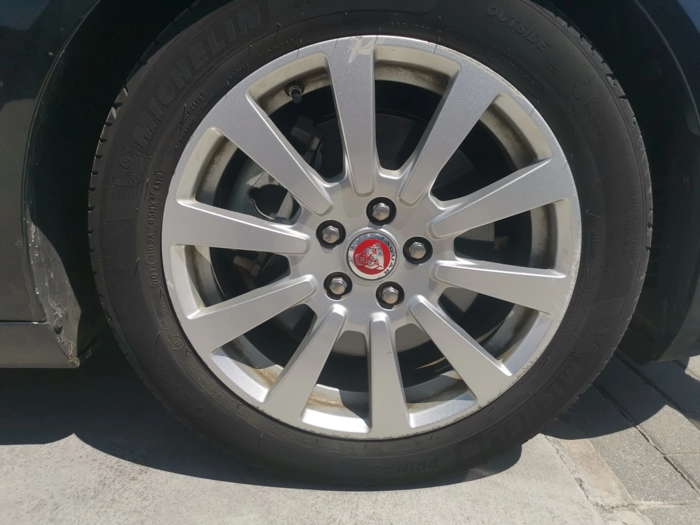 Jaguar XE 2.0 D Prestige Aut.