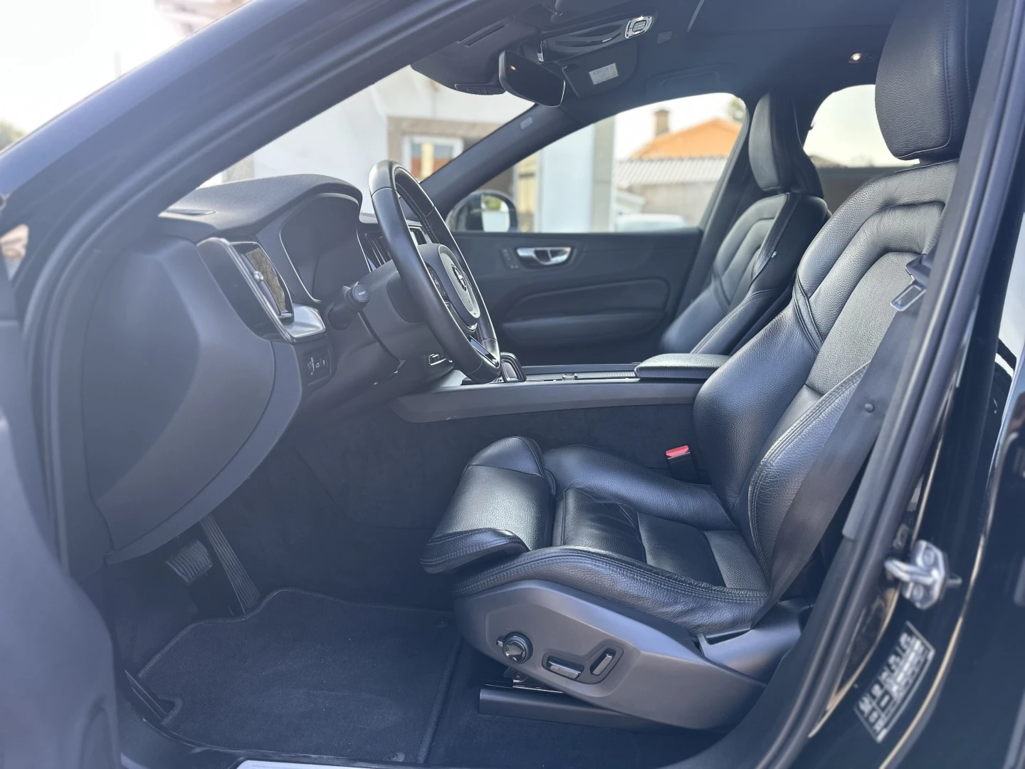 Volvo XC 60 T8 Twin Engine AWD Geartronic Momentum