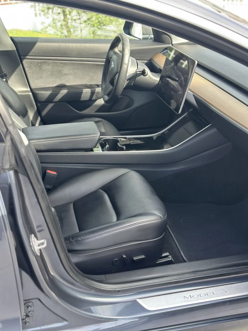 Tesla Model 3 Long Range AWD Dual Motor